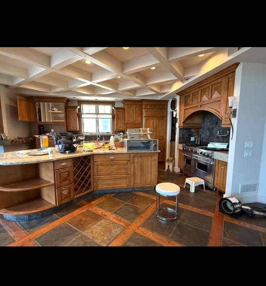 The kitchen posted by Demo-Boyz